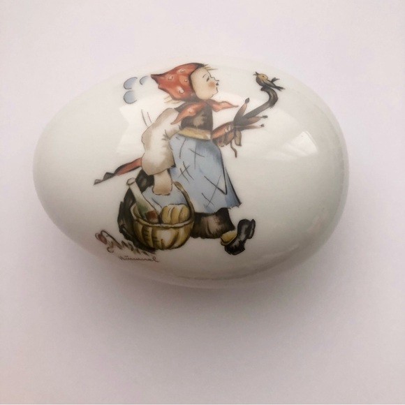 Hummel Porcelain trinket box egg shaped vintage
Easter basket Sister Berta - Picture 1 of 7